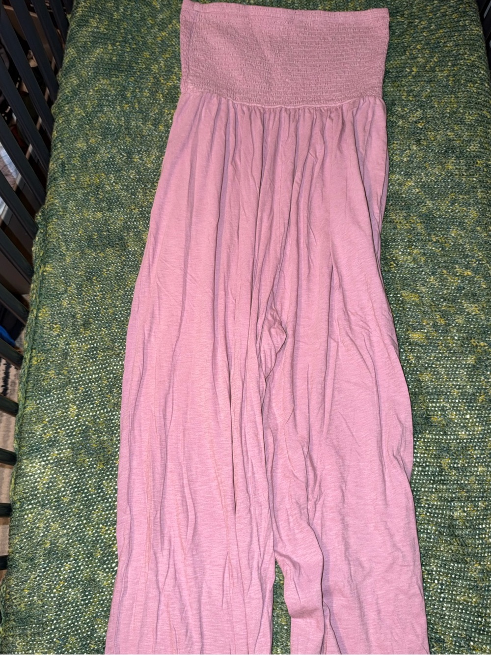 American Eagle Outfitters Strapless Wide-Leg Jumpsuit in Dusty Pink